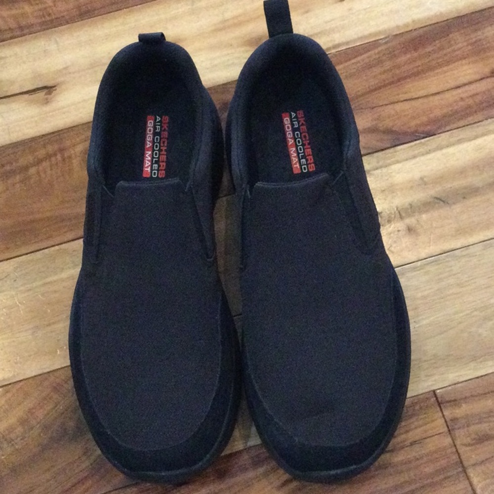 Men's Sketchers air Cooled GoGa Mat Loafers